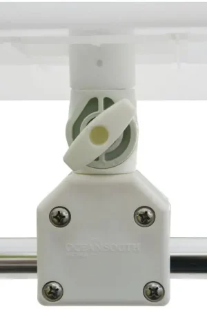 Compra Oggi Stesso Vassoio per tubi pulpito 25 mm in polietilene con supporto in alluminio regolabile - Oceansouth